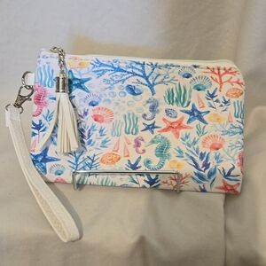 Periwinkle by Bartow cosmetic beach bag design wristlet